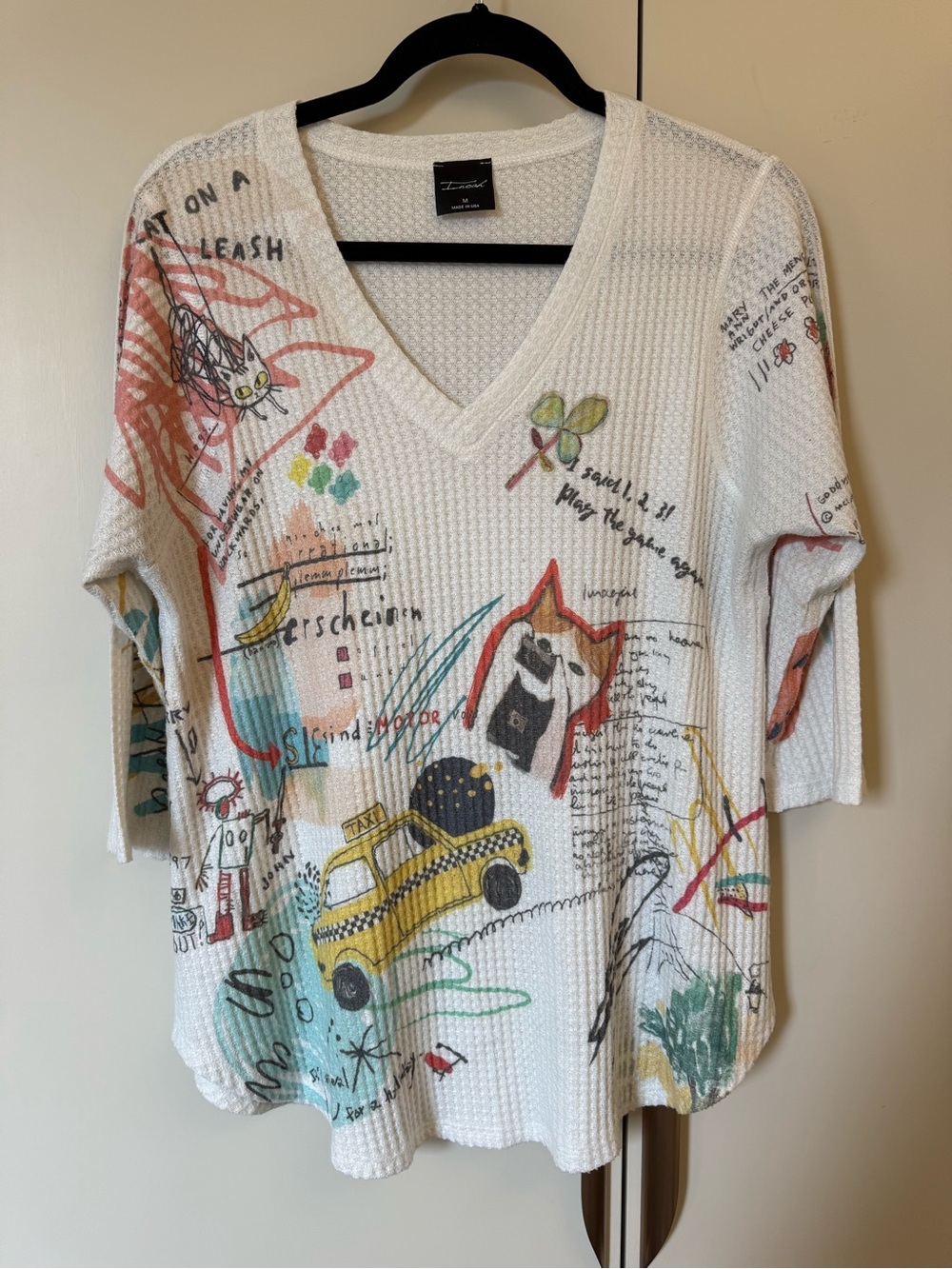 Inoah Artistic Waffle 3/4 Sleeve Tee Cat and City Scenes Size M
